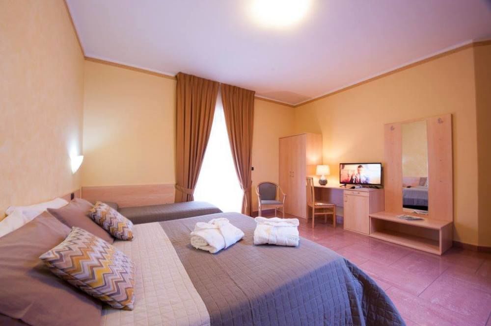 La Collina Hotel & Spa Oliveto Citra Luaran gambar