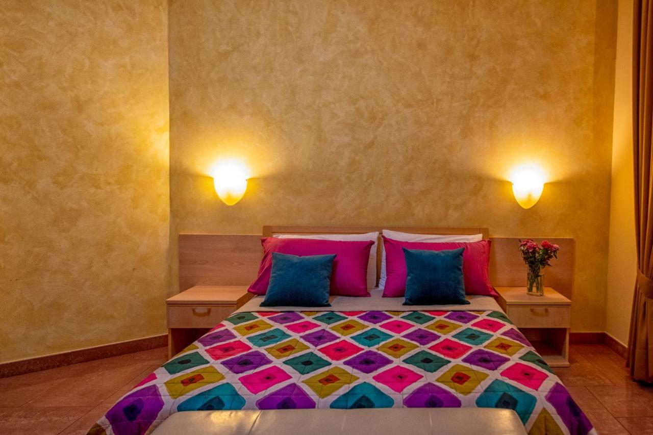 La Collina Hotel & Spa Oliveto Citra Luaran gambar